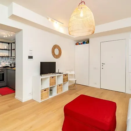 Luna Rossa - Waterfront Apartment Genoa